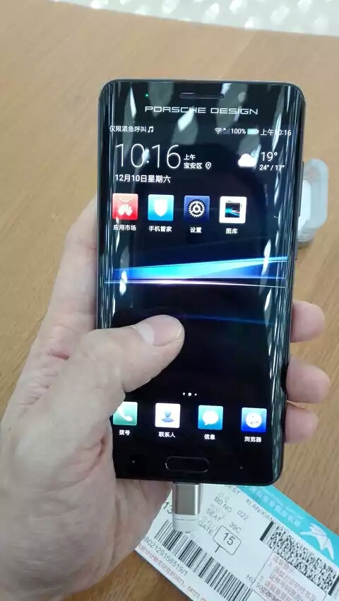 手机到底选择贴膜还是不贴膜呢,手机贴膜贴什么膜比较好