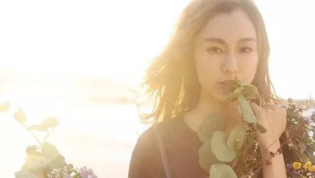 你的生日是所有爱你的人的节日,以后你的生日成为我们的纪念日