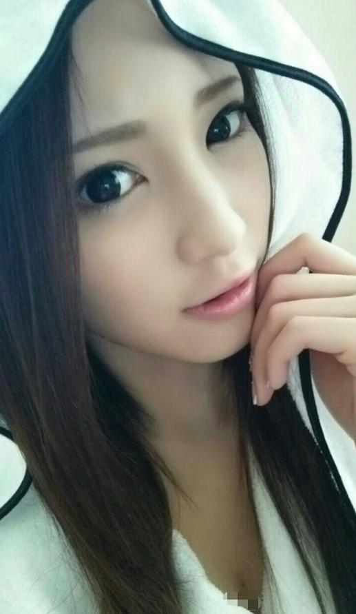 逗逼先僧：讽刺那些老发自拍瞎逼逼的女神，搞笑图片合集22