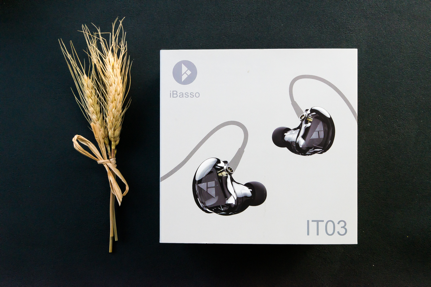 造型很酷的蓝牙耳机,造型好音效好的蓝牙耳机