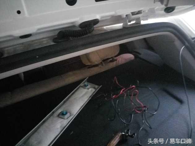 众泰t60后备箱右侧漏水,众泰t600发动机漏水