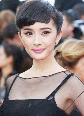 赵丽颖赫本妆热搜第一，但在这些女星面前她真的弱爆了！