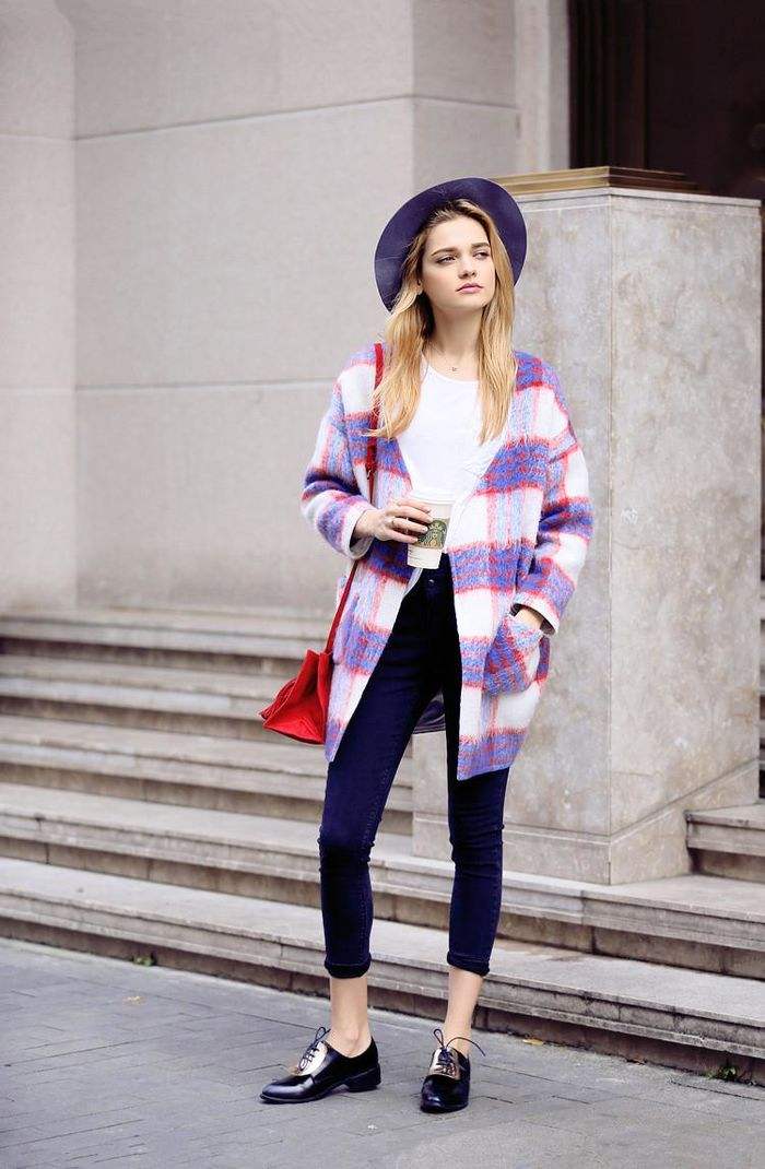 直筒小脚裤穿搭街拍,尖头鞋小脚裤穿搭街拍