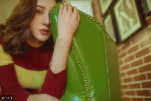 小说:男子出狱还想走偏门赚钱,却被年轻穷小子狠狠教训了一顿。