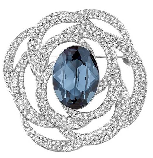 驼色大衣戴胸针,黑色大衣适合戴的胸针