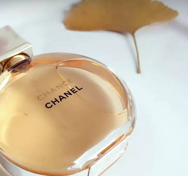 想要成功撩到一个女人,想成功撩到女生要做到三个不在乎