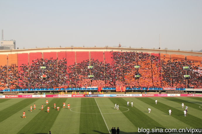 日本j联赛足球场,为什么中国的草坪没有外国的好