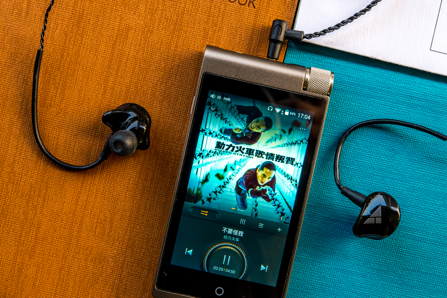 造型很酷的蓝牙耳机,造型好音效好的蓝牙耳机