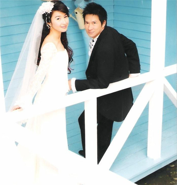 “男人婆”张延淡出娱乐圈女儿已12岁，原来娱乐圈夫妻这么多