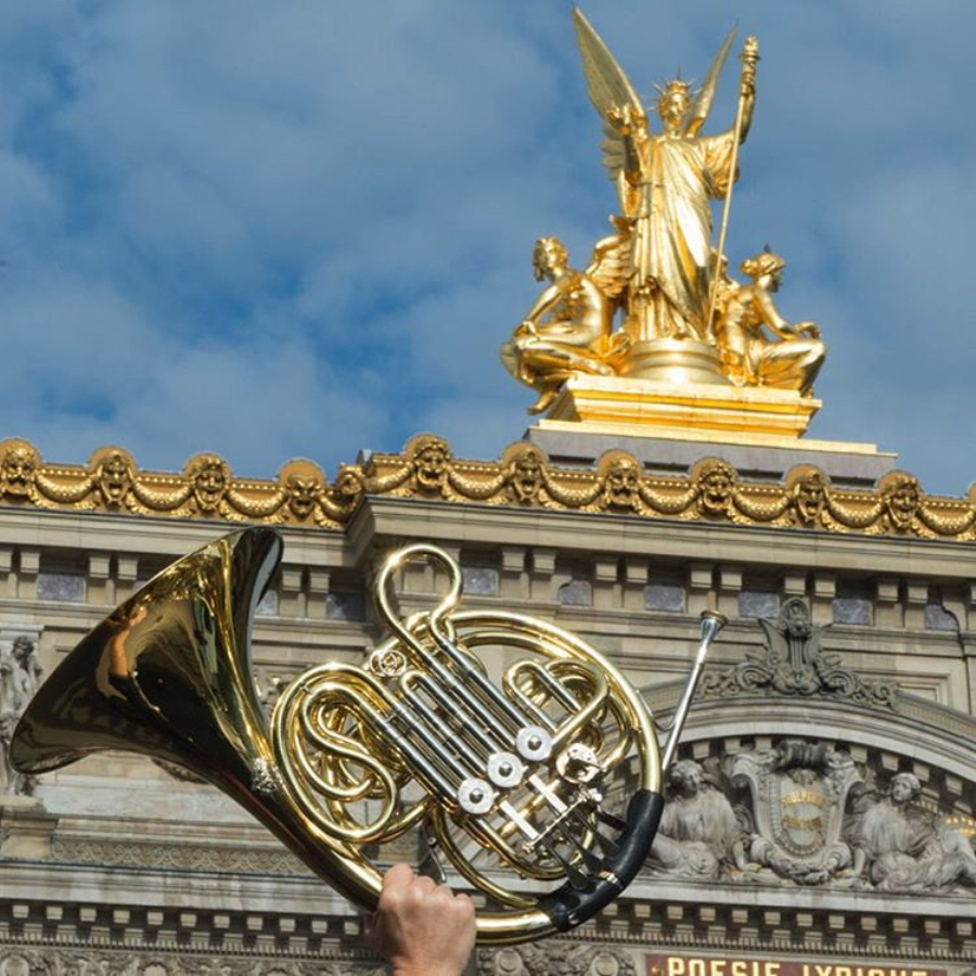 做核磁共振半道跑出来的多吗,做核磁共振途中为什么要推针水