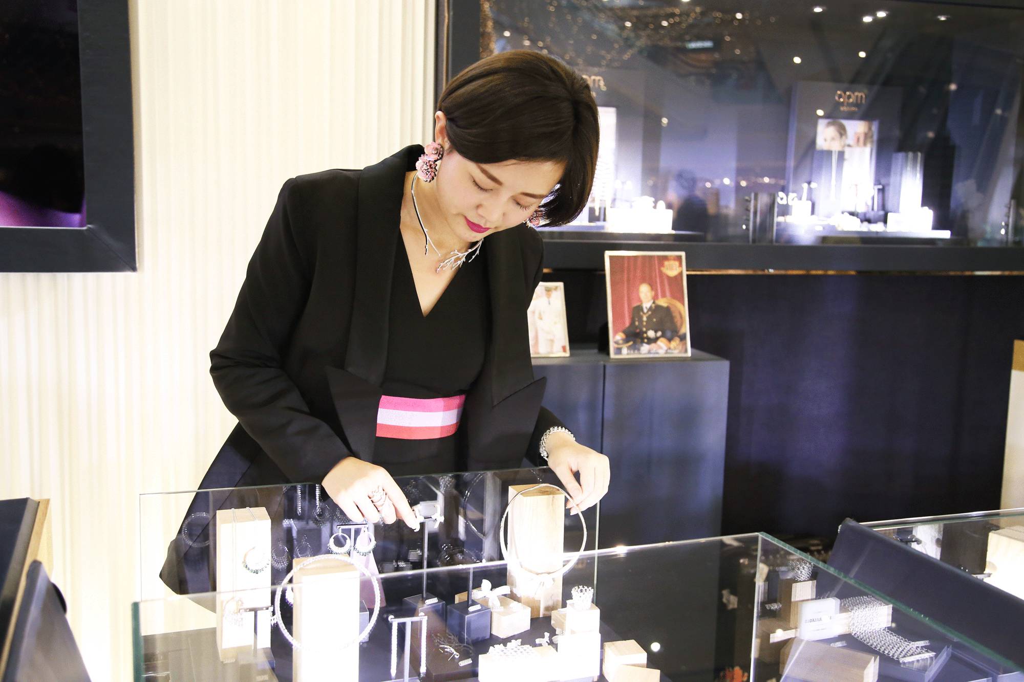 火遍ins风的蝴蝶结,小众配饰日潮