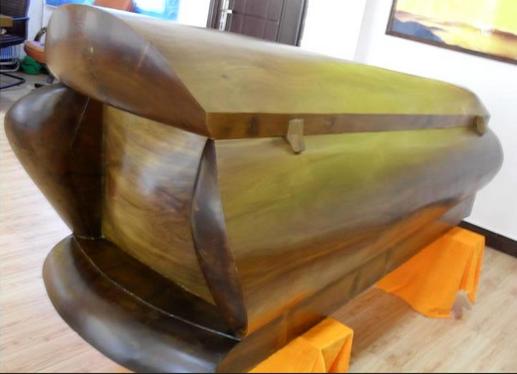 梦到棺材真的要发财吗,梦到棺材要多久会发财