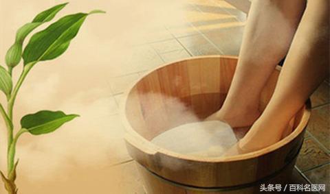 养生先从足底泡脚开始,冬天泡脚的最佳时间和方法