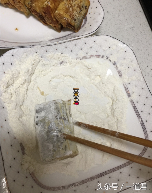 煎带鱼不粘锅不掉皮的做法慢动作,如何煎带鱼不粘锅不掉皮广东做法