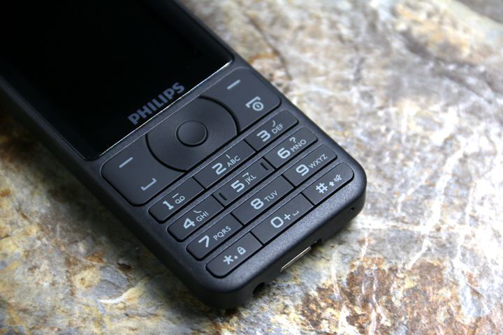 飞利浦e180手机怎么样,飞利浦老人机充电器