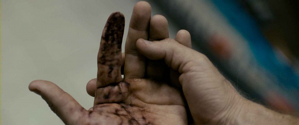 旅行都是愉快的？10部致命的“恐怖遭遇”刺激惊险！