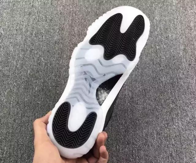 undefeated联名aj4复刻,近日aj4复刻