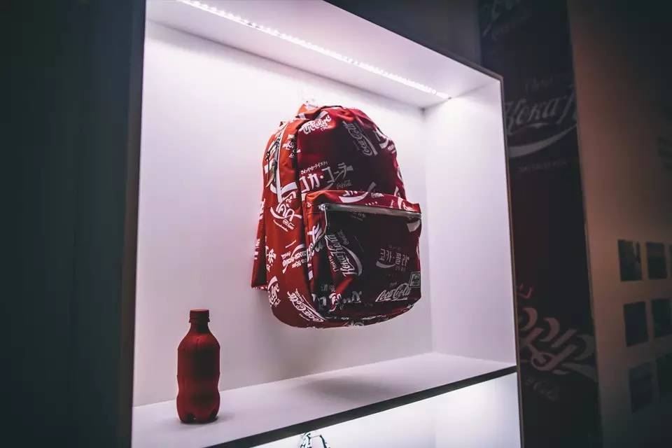 你穿“可乐”的样子真好看！细数Coca-Cola的那些聯名
