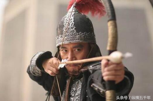 历史最滑稽一幕：27岁的李世民，竟跪吮李渊的乳头，暗藏玄机