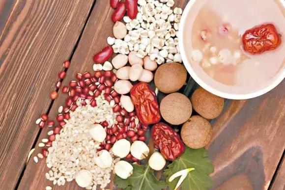 腊八节各寺院施腊八粥送温暖,腊八粥寺庙