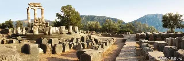 德尔斐地理位置,德尔斐地球之脐