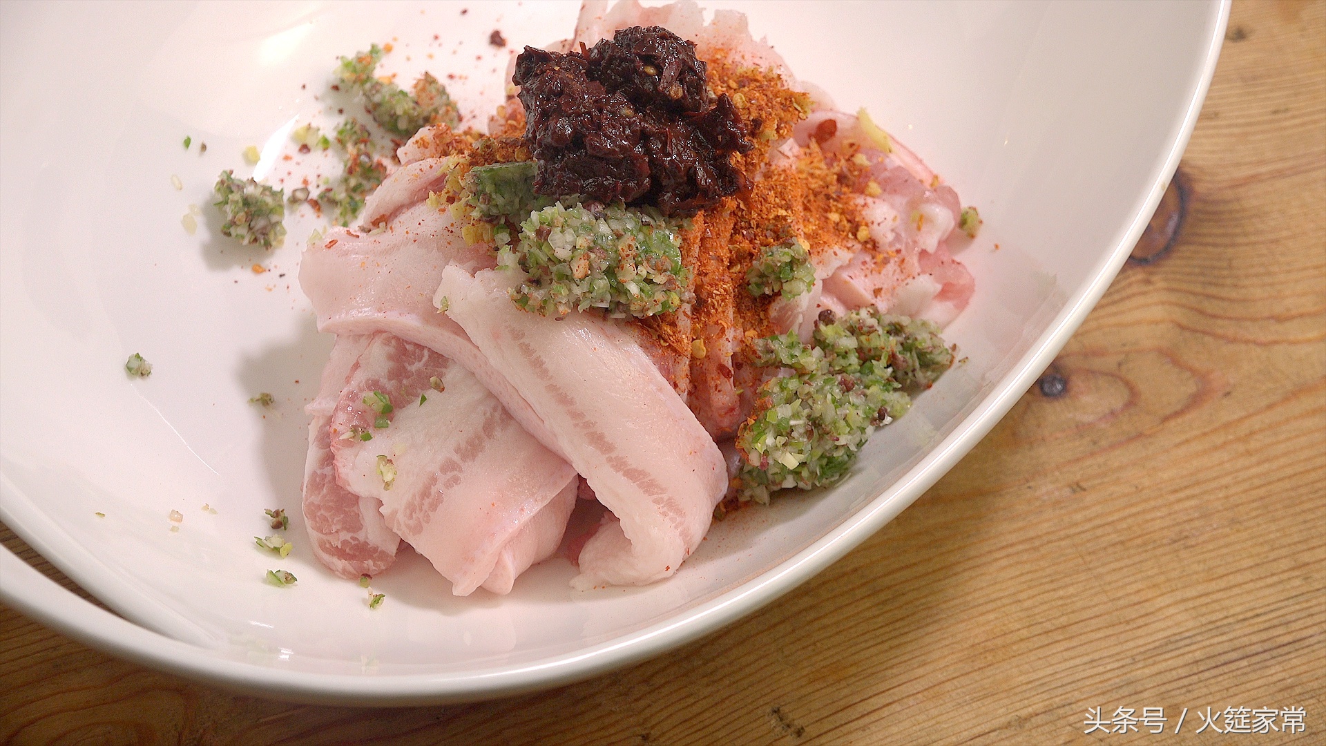 最简单的粉蒸肉用蒸肉粉,做粉蒸肉用什么肉做出来最好吃