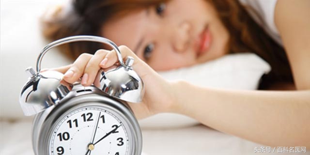 早晨起来老是像感冒症状怎么回事,早晨起来流黄色鼻涕是什么感冒