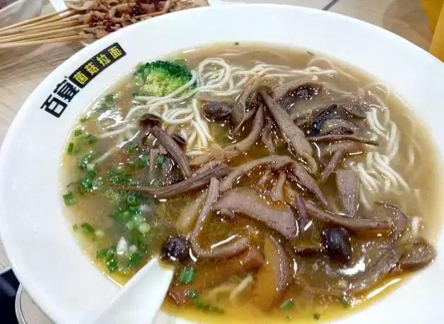 郑州潮人评出的十大美味!全在这个潮流聚集地,据说每天吃都不腻