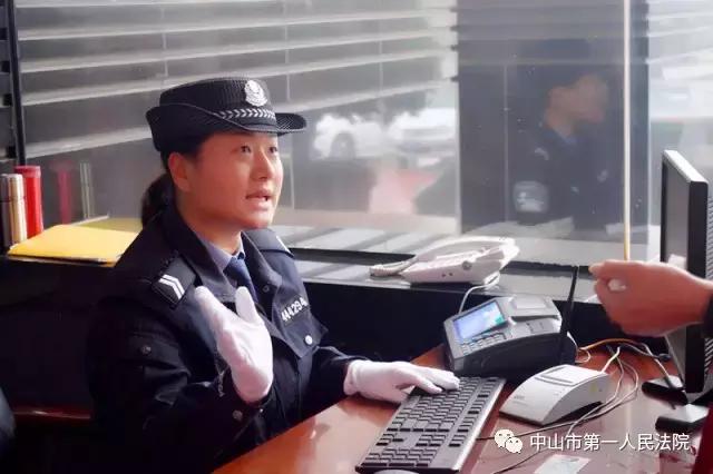 警花揭秘法警身上的法器,警花揭秘法警身上“法器”