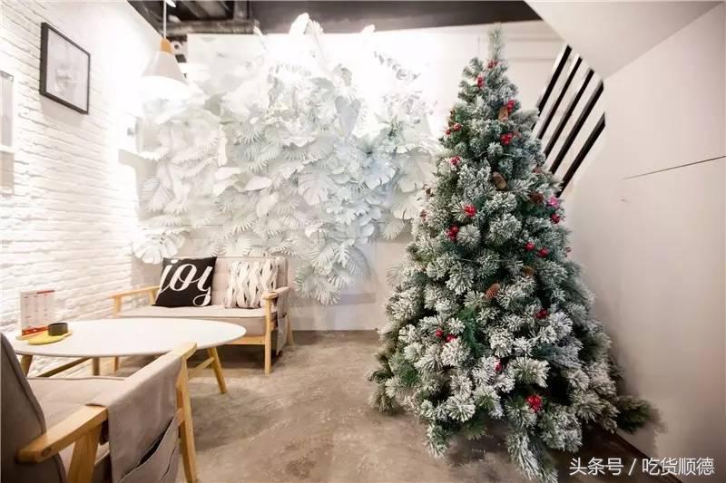 很多大明星都是大良这家店的粉丝，50杯明星同款奶茶免费送！