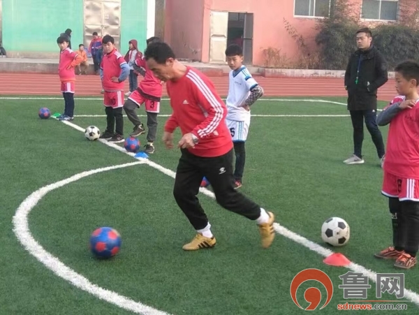 足球教练青岛,青岛足球队教练