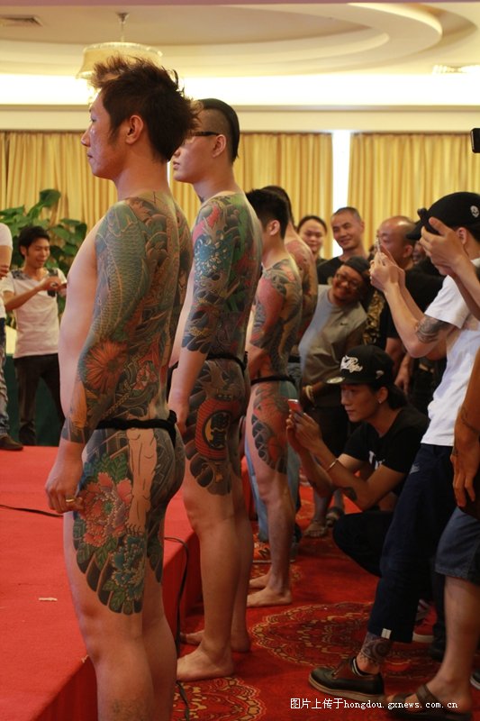 鍒洪潚鐨偆涓婄殑鑹烘湳,鐨偆涓婄殑鑹烘湳