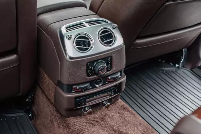 劳斯莱斯古思特blackbadge试驾,试驾新款劳斯莱斯古思特