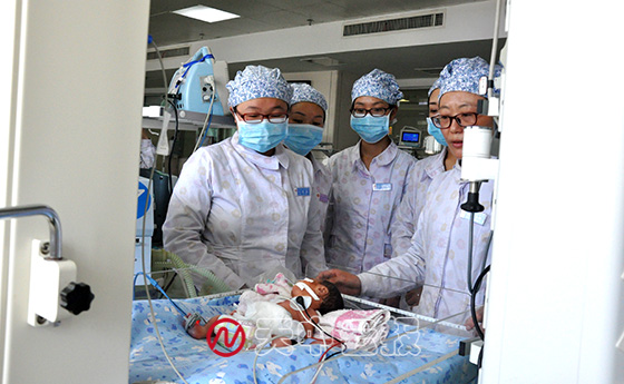 医院救治低体重早产儿,低体重患儿