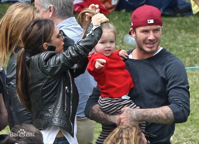 小七现状贝克汉姆,小七贝克汉姆万千宠爱