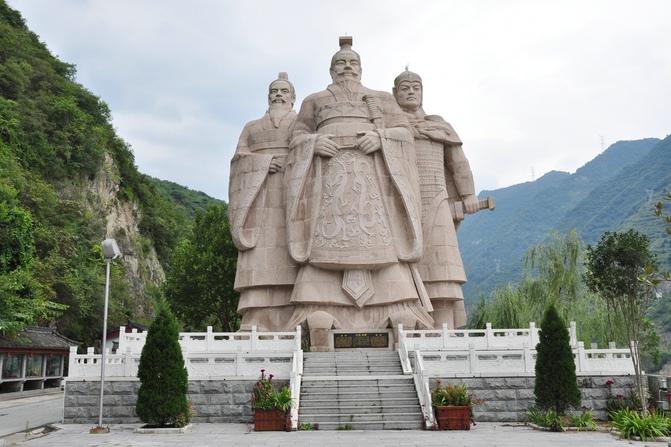 萧何被后世唾弃,萧何无以立威