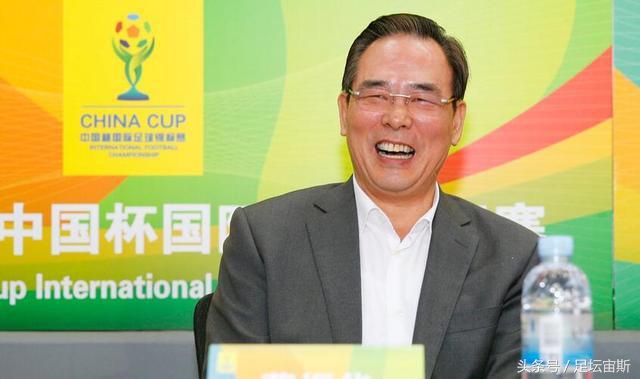 蔡振华为何看国足大笑？世界杯扩军给他送礼足协主席宝座不会丢