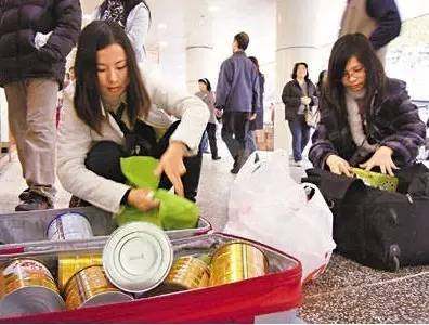 这些年货卖爆了购买主力竟是90后,香港新春年货市场红火