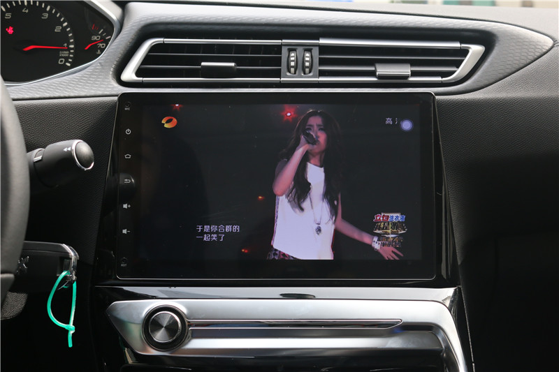 标致308改畅影10.2寸横屏机，2017就这么任性