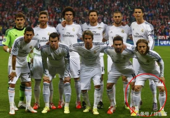 出场动作梅西c罗,颁奖会c罗起身名场面