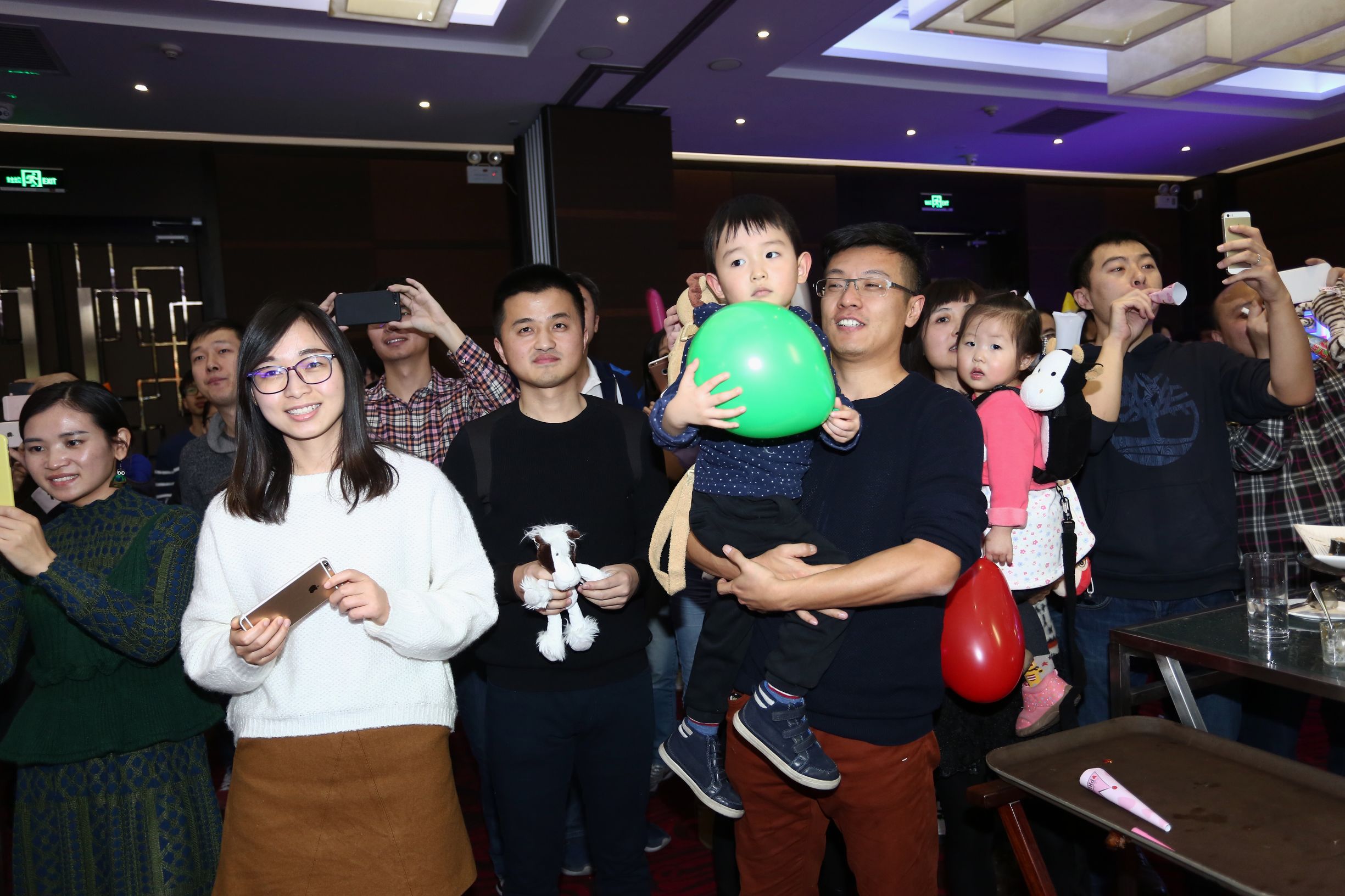 靠人工智能赚钱,人工智能一年赚100万