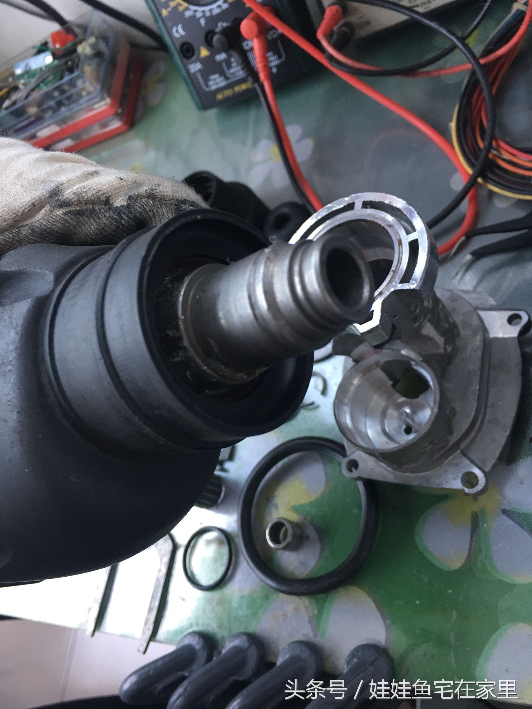 18v博世电锤锂电池组装视频,博世电锤机头维修