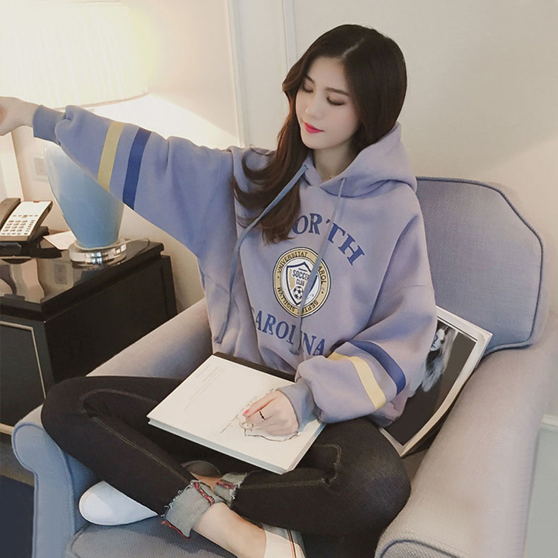 韩剧穿搭秋冬大衣卫衣,韩剧连帽拉链卫衣搭配裤子