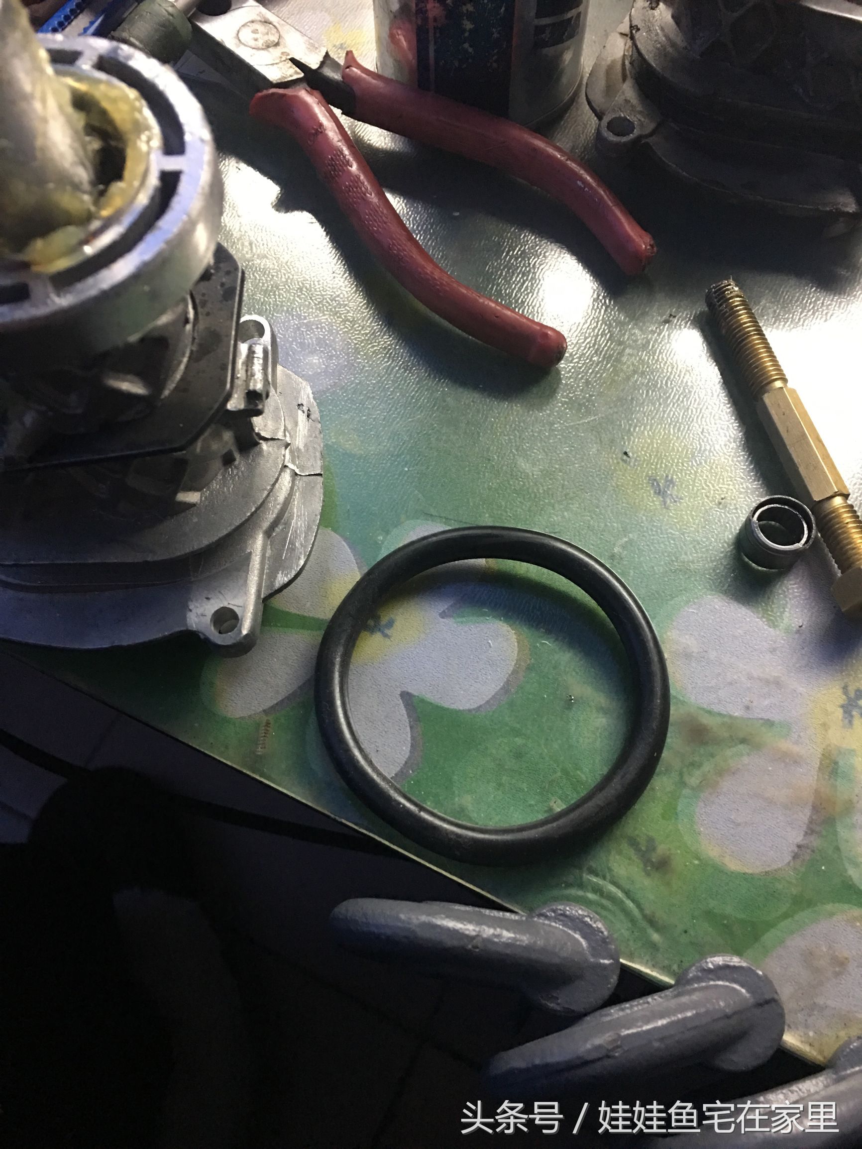 18v博世电锤锂电池组装视频,博世电锤机头维修