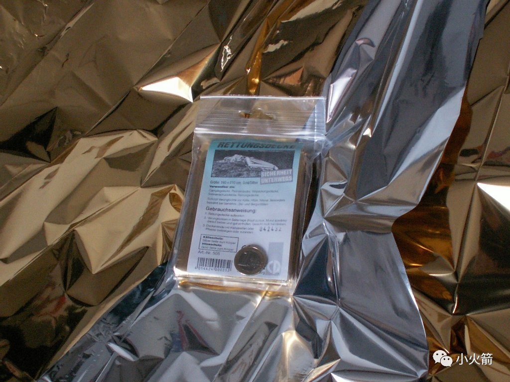 卫星上黄色膜是什么,卫星表面金色薄膜