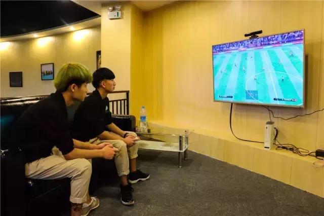 40寸曲面屏幕,40寸台球桌