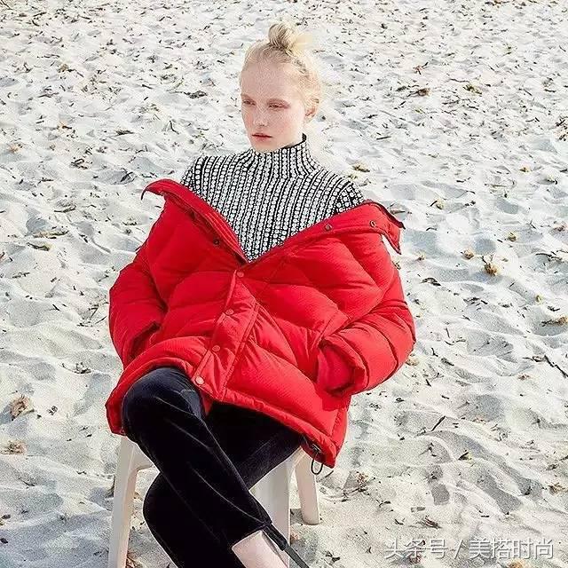 改变了以往羽绒服臃肿的缺点,穿起来显胖的长款羽绒服