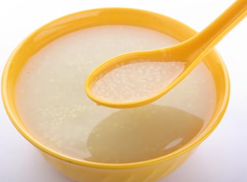 孩子拉肚子脱水嗜睡浑身软怎么办,拉肚子脱水了一天没有小便正常吗