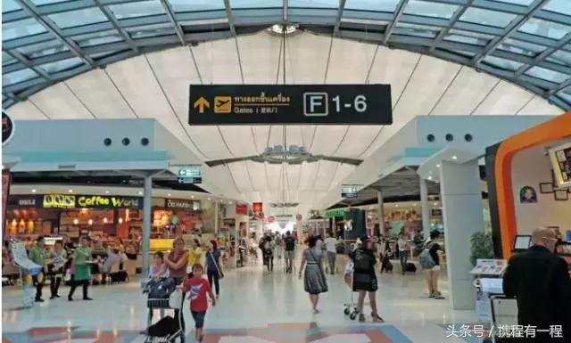 免税店“*规则潜**”：免税和退税，哪个更便宜？免税还可以再退税！