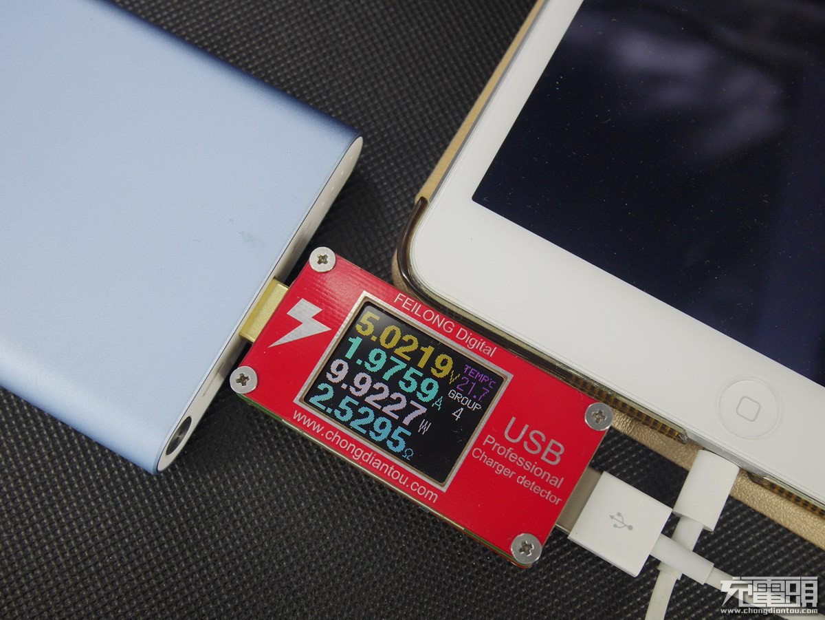 羽博1000w移动电源,羽博20000毫安充电宝自带线评测